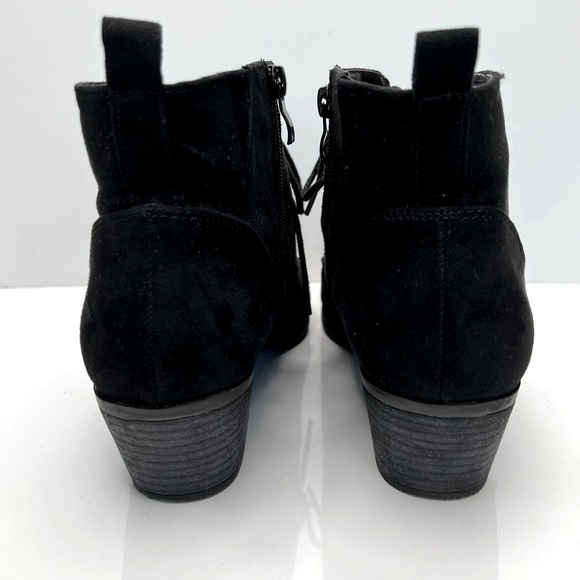 Torrid lace up womens boots. Size 9.5W - Picture 2 of 7